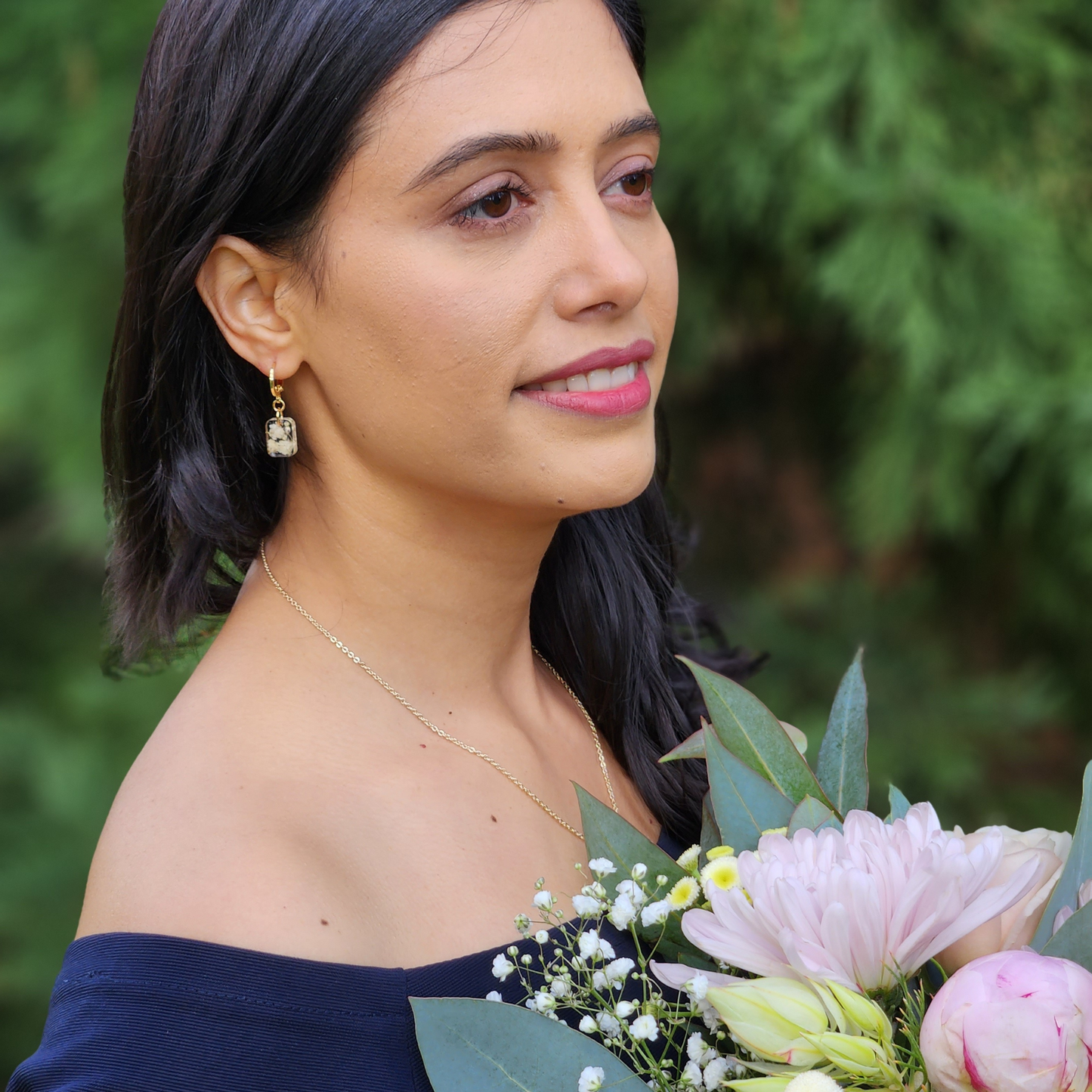 Custom Flower Preservation Jewellery,
Bouquet & Flower Keepsakes,
Preserve Your Special Flowers,
Custom Jewellery from Your Flowers, Tasmanian Jewellery, Model Image