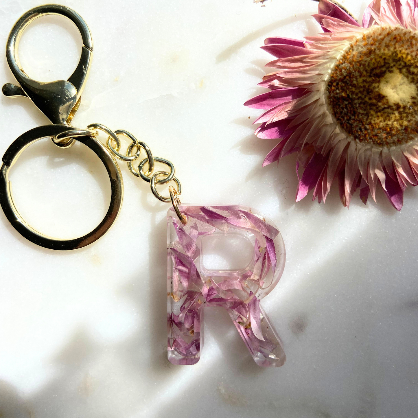 Strawflower Pink Keychain, Resin Initial Keychain, Flower Keychain, Custom Letter Keychain, Letter R Image